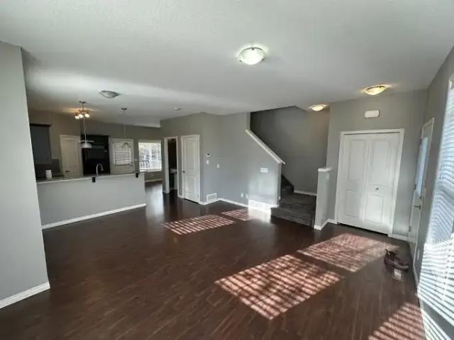 Townhouse 3 Bedroom For Rent Airdrie AB 2150 ES105623566