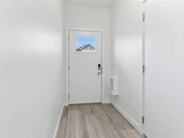 Townhouse 3 Bedroom For Rent Airdrie AB 2200 ES103151702