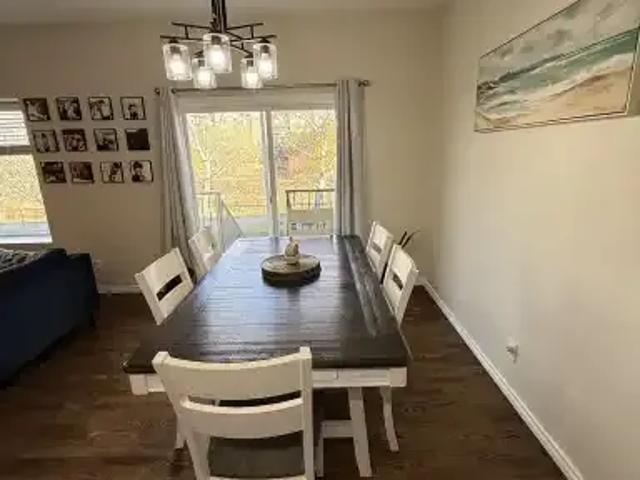 Townhouse 3 Bedroom For Rent Airdrie AB 2300 ES106181477