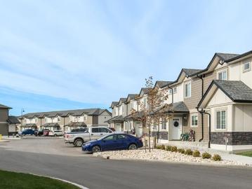 Townhouse 3 Bedroom For Rent Beaumont AB 1948 ES94008119