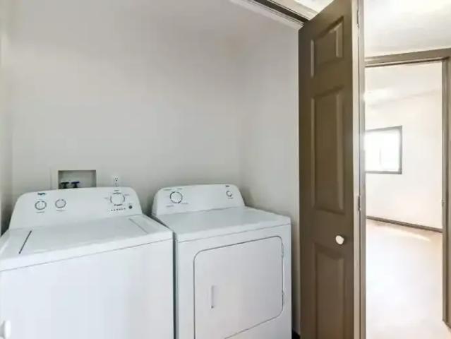 Townhouse 3 Bedroom For Rent Brooks AB 2230 ES99672248