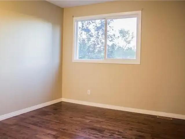 Townhouse 3 Bedroom For Rent Calgary AB 1850 ES105543450