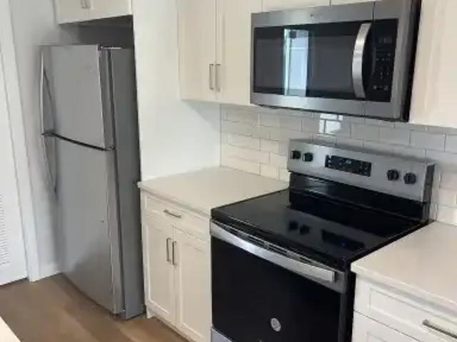 Townhouse 3 Bedroom For Rent Calgary AB 1895 ES104401526