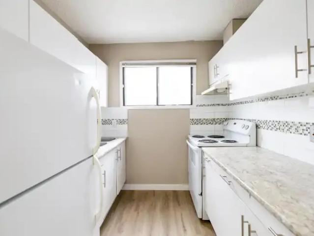 Townhouse 3 Bedroom For Rent Calgary AB 1800 ES105359087