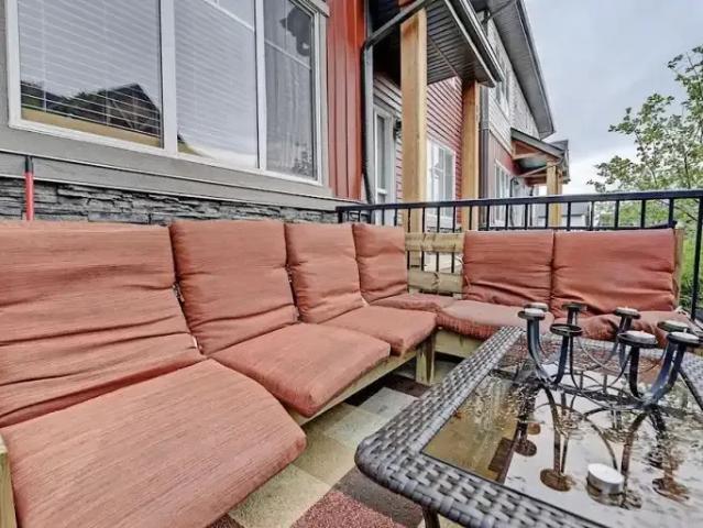 Townhouse 3 Bedroom For Rent Calgary AB 1985 ES105135815