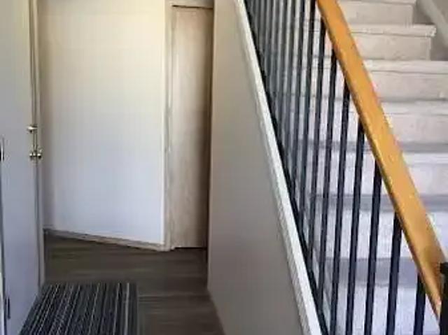 Townhouse 3 Bedroom For Rent Calgary AB 2000 ES104682000