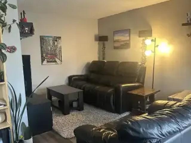 Townhouse 3 Bedroom For Rent Calgary AB 2000 ES105235017
