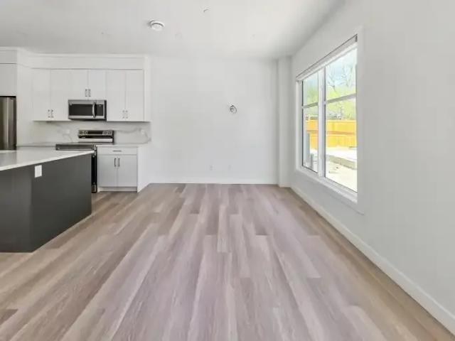 Townhouse 3 Bedroom For Rent Calgary AB 2130 ES105543483