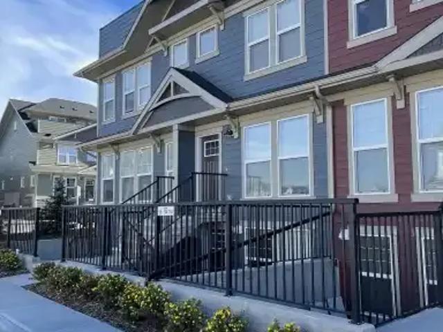Townhouse 3 Bedroom For Rent Calgary AB 2295 ELS104180320