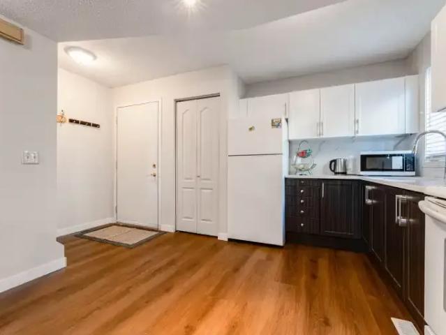 Townhouse 3 Bedroom For Rent Calgary AB 2350 ES105118874