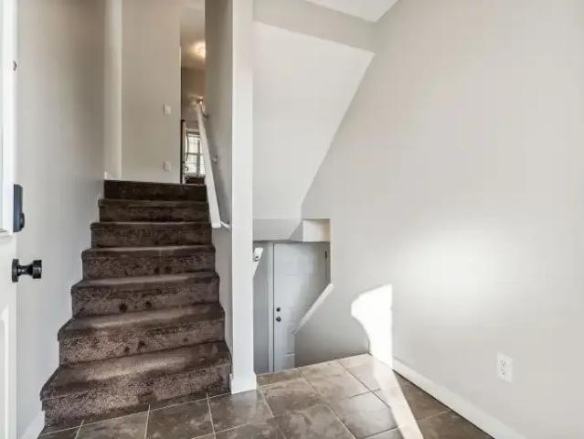 Townhouse 3 Bedroom For Rent Calgary AB 2350 ES105378613