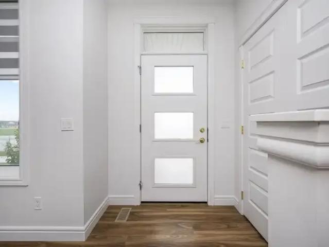Townhouse 3 Bedroom For Rent Calgary AB 2350 ES105309222