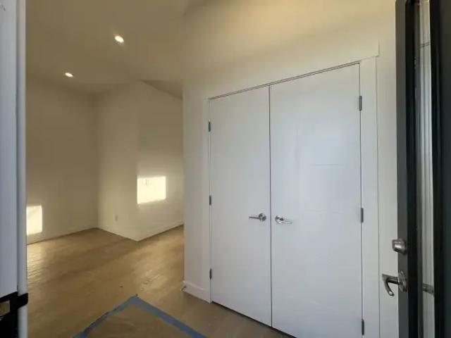 Townhouse 3 Bedroom For Rent Calgary AB 2380 ES105643527