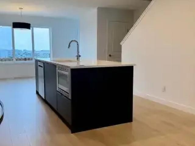 Townhouse 3 Bedroom For Rent Calgary AB 2300 ES105185511