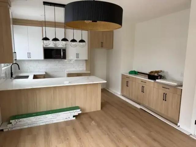 Townhouse 3 Bedroom For Rent Calgary AB 2500 ES104401642