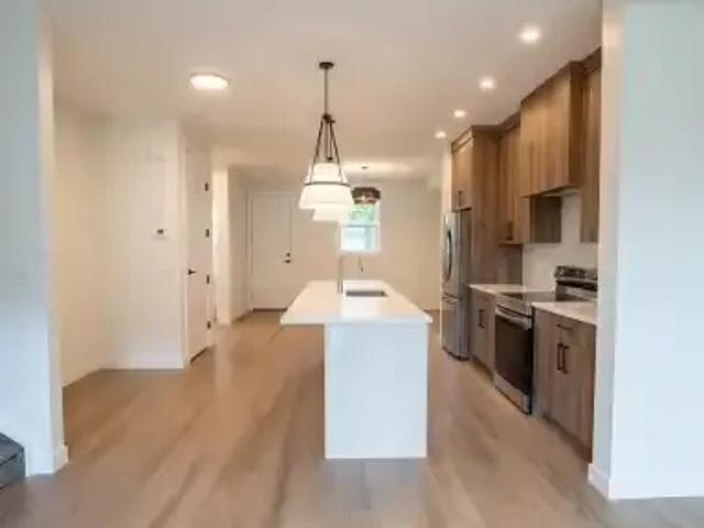 Townhouse 3 Bedroom For Rent Calgary AB 2800 ES105281661