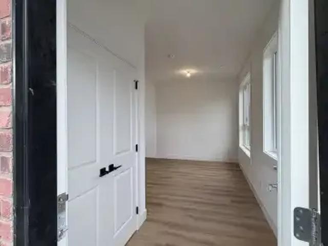 Townhouse 3 Bedroom For Rent Calgary AB 2800 ES105345091