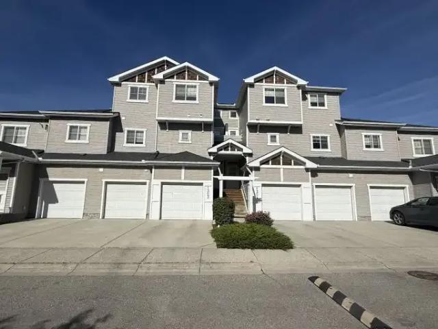 Townhouse 3 Bedroom For Rent Calgary AB 2800 ES105554499