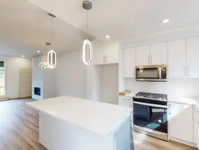 Townhouse 3 Bedroom For Rent Calgary AB 2995 ES103118926