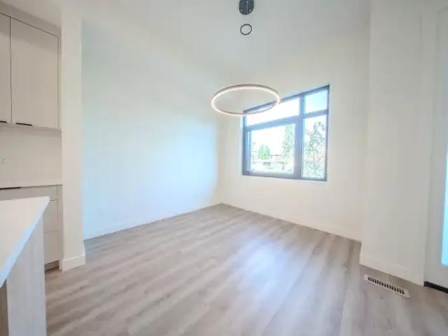 Townhouse 3 Bedroom For Rent Calgary AB 3200 ES104711139