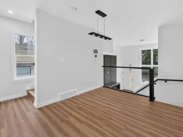 Townhouse 3 Bedroom For Rent Calgary AB 3500 ES105150936