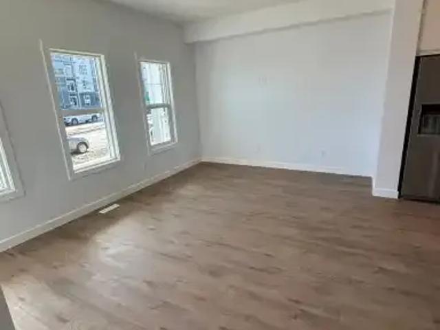 Townhouse 3 Bedroom For Rent Chestermere AB 2550 ES103695105