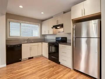 Townhouse 3 Bedroom For Rent Cochrane AB 2035 ES103410346