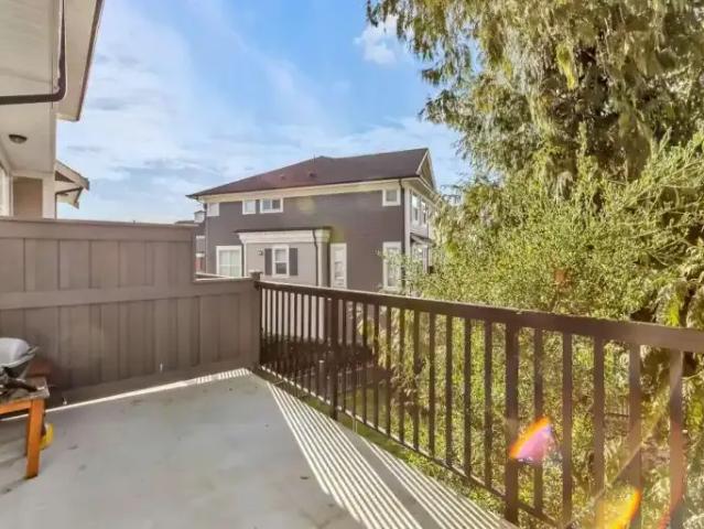 Townhouse 3 Bedroom For Rent Delta BC 2000 ES105601798