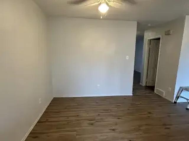 Townhouse 3 Bedroom For Rent Didsbury AB 1675 ES104940740