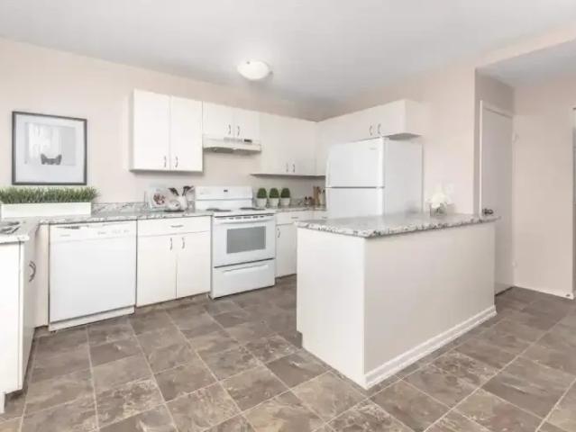 Townhouse 3 Bedroom For Rent Edmonton AB 1449 ES102751962