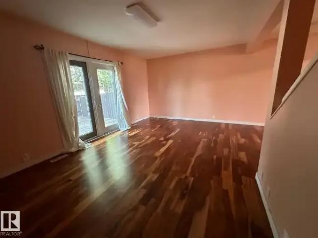 Townhouse 3 Bedroom For Rent Edmonton AB 1600 ES103594455
