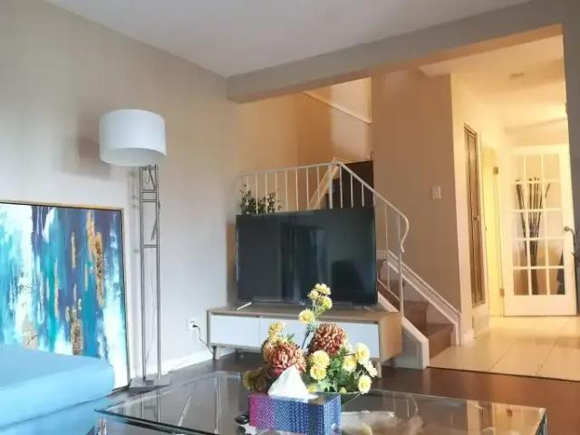 Townhouse 3 Bedroom For Rent Edmonton AB 1600 ES105554498