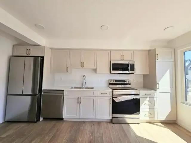 Townhouse 3 Bedroom For Rent Edmonton AB 1695 ES104794590