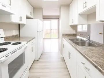 Townhouse 3 Bedroom For Rent Edmonton AB 1725 ES103487099