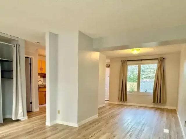 Townhouse 3 Bedroom For Rent Edmonton AB 1795 ES105505862