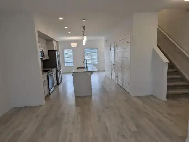 Townhouse 3 Bedroom For Rent Edmonton AB 1795 ES105580658