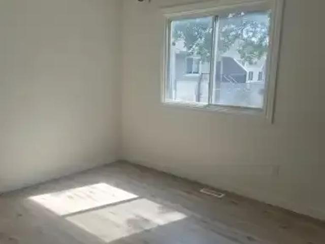 Townhouse 3 Bedroom For Rent Edmonton AB 1800 ES105167314