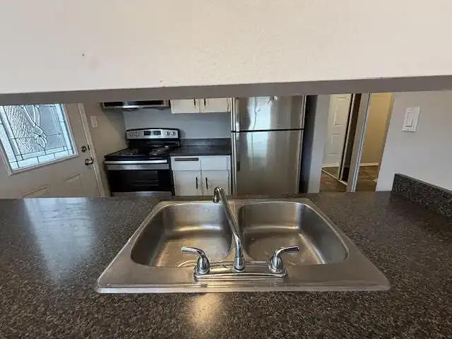 Townhouse 3 Bedroom For Rent Edmonton AB 1850 ES105543359