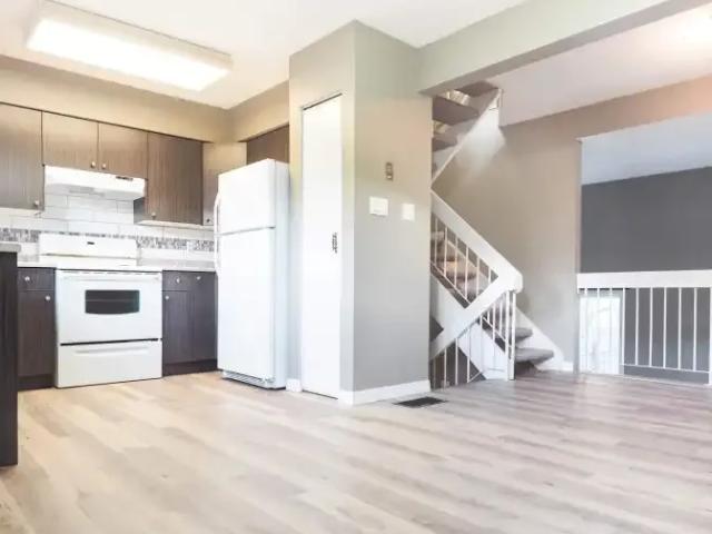 Townhouse 3 Bedroom For Rent Edmonton AB 1850 ES105820865