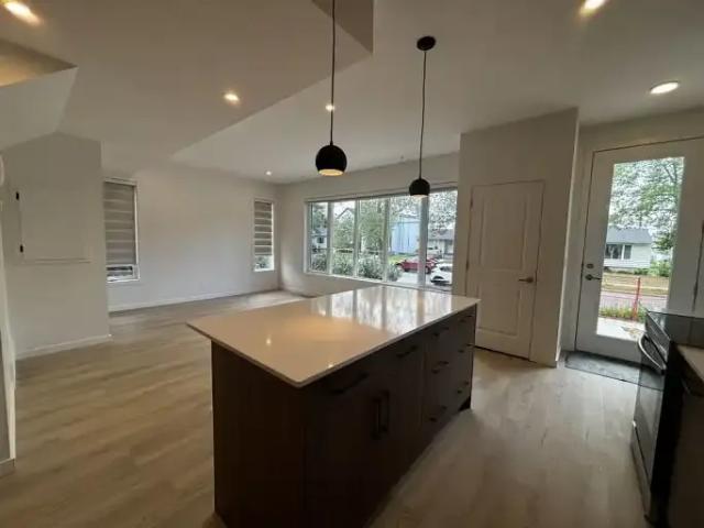 Townhouse 3 Bedroom For Rent Edmonton AB 1900 ELS103338489