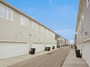 Townhouse 3 Bedroom For Rent Edmonton AB 1900 ES102794868