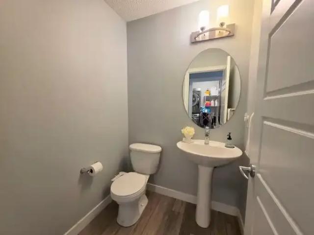 Townhouse 3 Bedroom For Rent Edmonton AB 1900 ES105923530