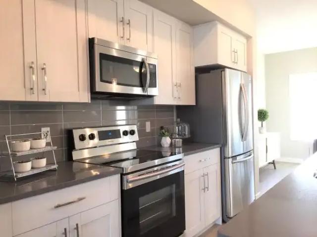 Townhouse 3 Bedroom For Rent Edmonton AB 1925 ES104940258