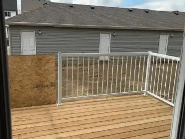 Townhouse 3 Bedroom For Rent Edmonton AB 1995 ES104986053