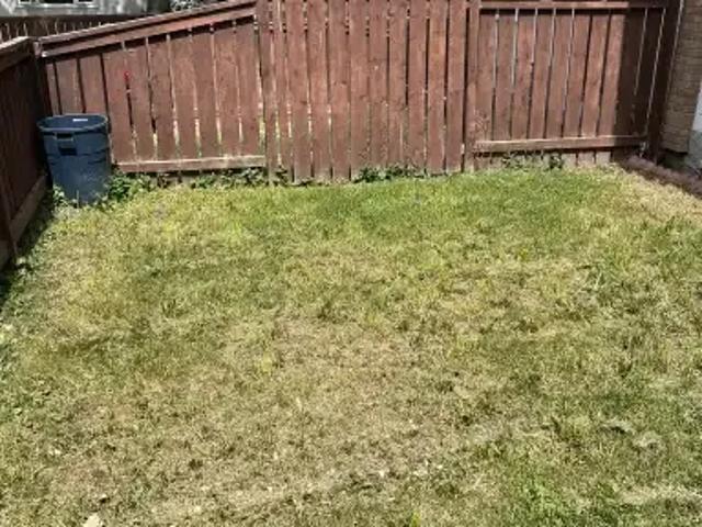Townhouse 3 Bedroom For Rent Edmonton AB 1295 ES105601848