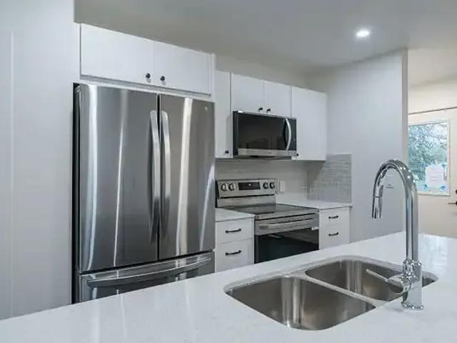 Townhouse 3 Bedroom For Rent Edmonton AB 1317 ES106223330