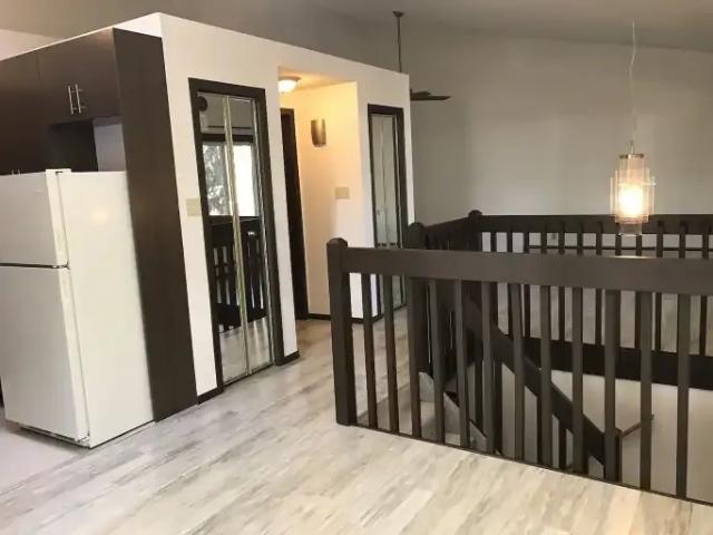 Townhouse 3 Bedroom For Rent Edmonton AB 2050 ES105793110