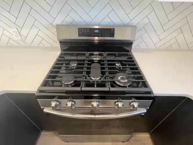 Townhouse 3 Bedroom For Rent Edmonton AB 2095 ES104401683