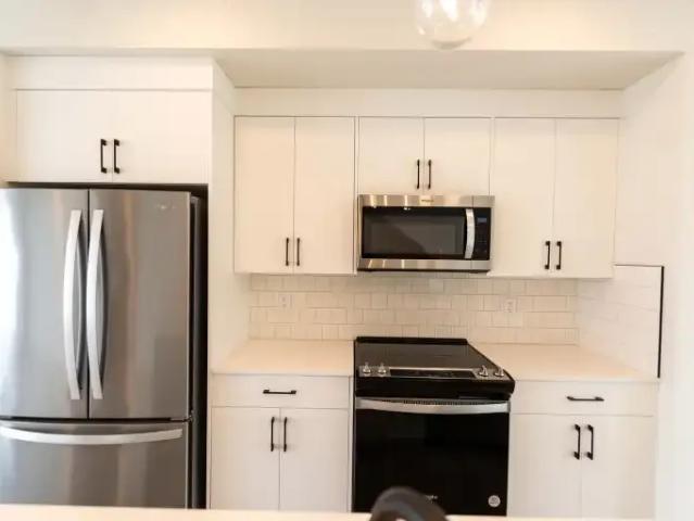 Townhouse 3 Bedroom For Rent Edmonton AB 2100 ES104876681