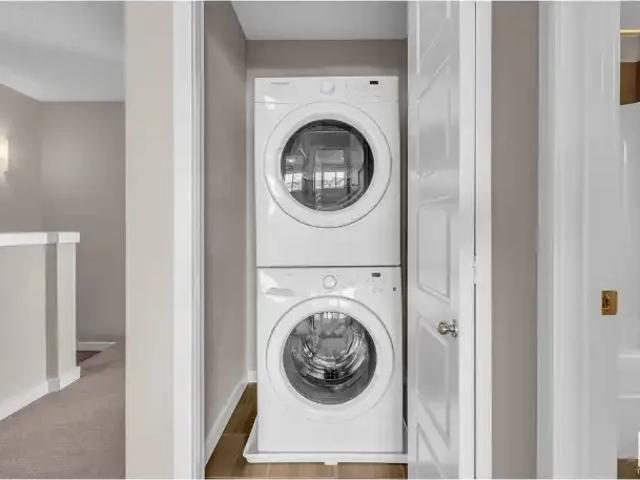 Townhouse 3 Bedroom For Rent Edmonton AB 2100 ES104182169